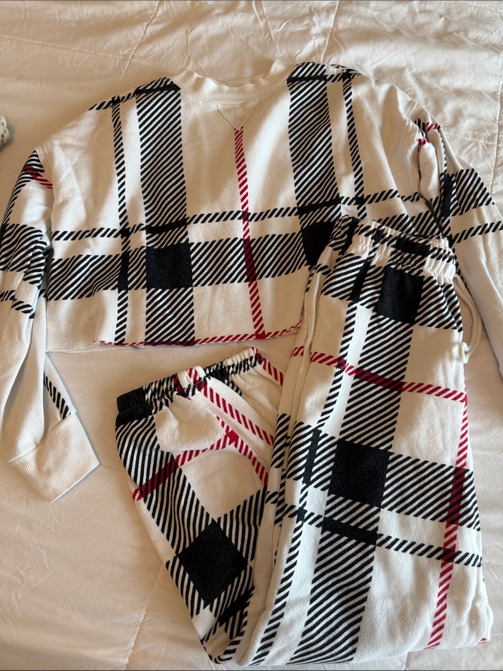Colsie Plaid Two-Piece Lounge Set - White, Black & Red